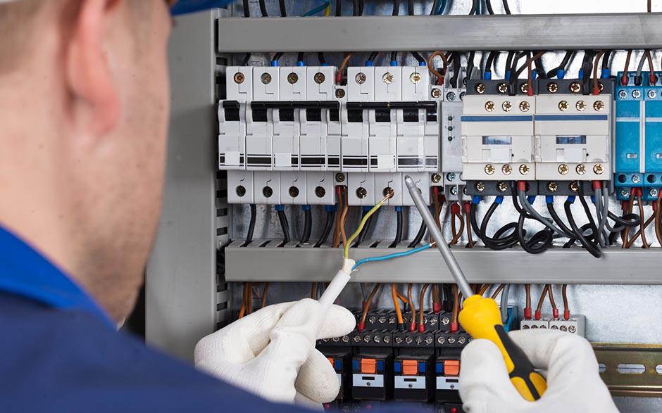 activité électricien Saint-Arnoult-en-Yvelines
