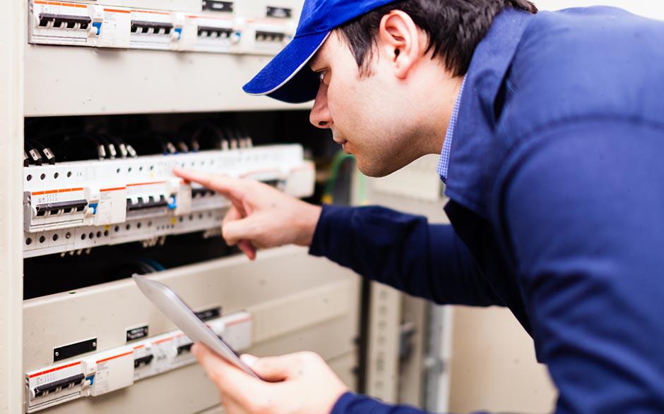 besoin d'un électricien Paris 7